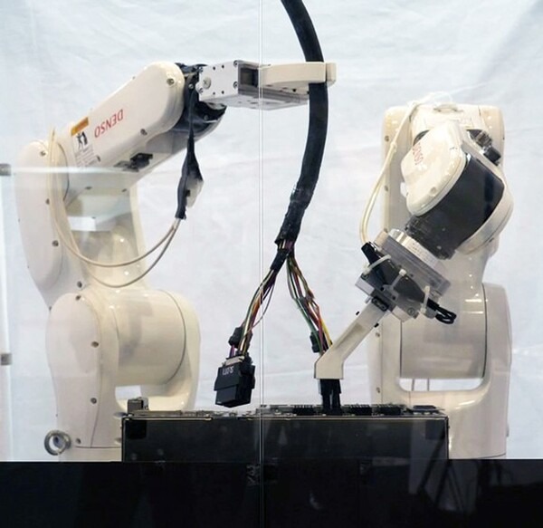 デンソーウェーブが人協働ロボット「COBOTTA PRO」を世界初公開！産業用ロボット説明会「DENSO Robotics Expo 2022」開催