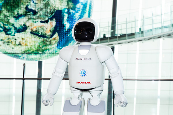 人型ロボット「ASIMO」が日本科学未来館を卒業へ！記念イベント「THANK YOU ASIMO!～未来館卒業おめでとう」で会える