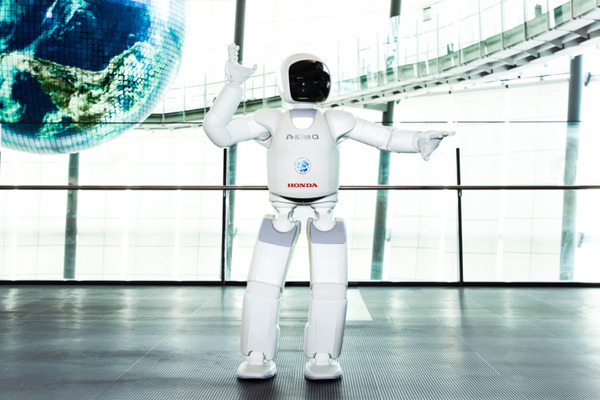 人型ロボット「ASIMO」が日本科学未来館を卒業へ！記念イベント「THANK YOU ASIMO!～未来館卒業おめでとう」で会える