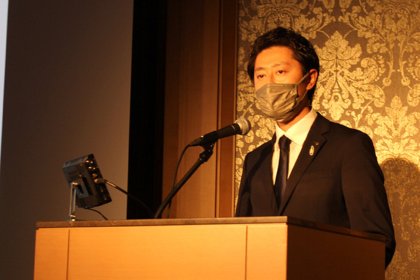 最大4段の大容量トレーが特徴の配膳運搬ロボット「Keenbot アイリスエディション」発売 導入事例を公開　SBRとアイリスオーヤマ