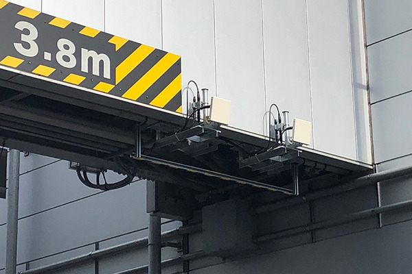 【国内空港初】成田空港で5Gを活用した自動運転バスの実証実験　NTT東/KDDI/ティアフォーらがレベル4導入に向け