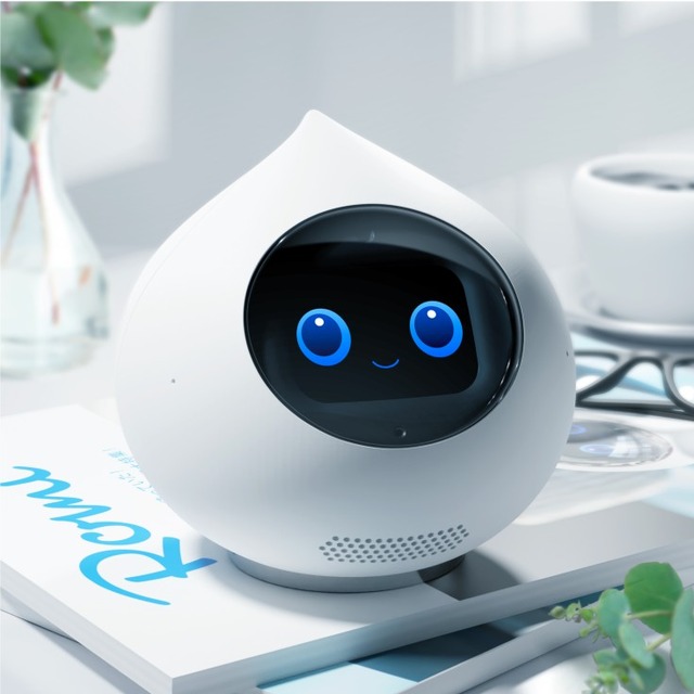 「スーパー猫の日」に会話AIロボット「Romi」が猫化？ Romiきせかえシリーズ第1弾「黒猫」を発売　2022年2月22日