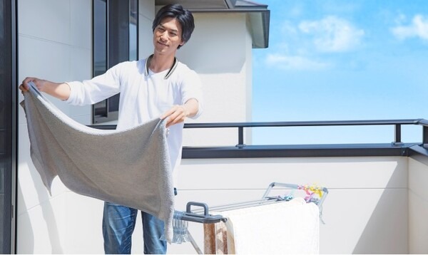 シャープが首掛けタイプのAIネックスピーカー『AQUOS サウンドパートナー』一般発売へ　Alexa対応で生活防水、ハンズフリー通話