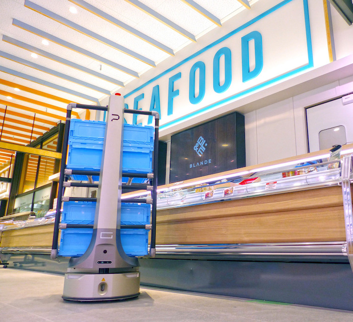「BLΛNDE 研究学園店」に自律型協働ロボット『PEER』導入　食品宅配サービスの商品ピックアップ業務を支援