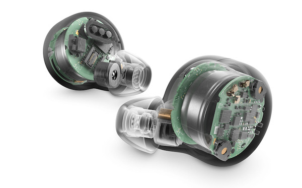 Amazon 新型ワイヤレスイヤホン「Echo Buds」日本発売へ　独自ノイキャン技術/ワイヤレス充電/SiriとGoogleアシスタントも対応