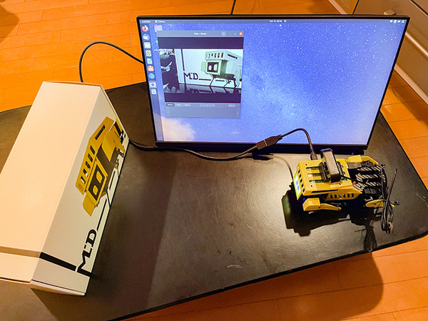 ロボット犬『Mini Pupper』(ミニぷぱ) レビュー　使ってわかった3つの楽しみ方　顔の変更、カメラの接続にも挑戦