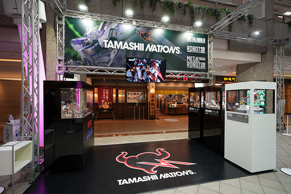 全高17mのラストシューティングが、約5mのフリーダムガンダムが！「ガンダムポート横浜」開幕、迫力の実物写真を大公開