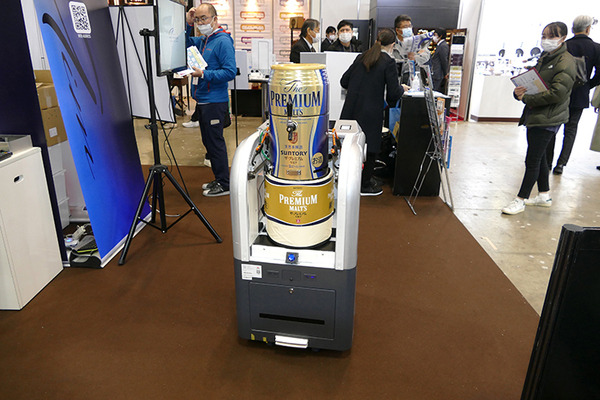 エイム・テクノロジーズ、独自開発アダプターを使ってロボットとエレベーター連携を簡単に可能に