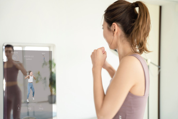 自宅がいつでもジムになる 次世代型IoTスマートデバイス「MIRROR FIT.」Makuakeで先行販売を開始