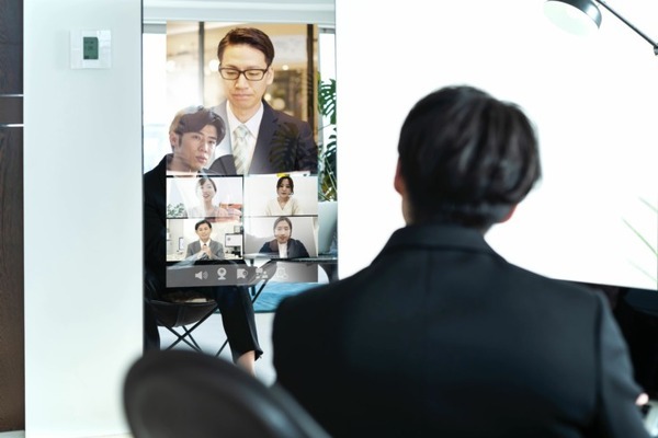 自宅がいつでもジムになる 次世代型IoTスマートデバイス「MIRROR FIT.」Makuakeで先行販売を開始