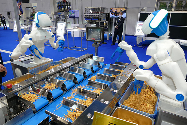 ホテルの手荷物運びやフライドポテト調理もロボットで(前編)　JAPAN PACK、HCJレポート