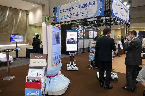 ホテルの手荷物運びやフライドポテト調理もロボットで(前編)　JAPAN PACK、HCJレポート