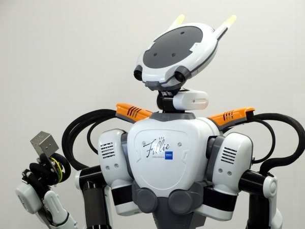 カワダロボティクス ヒト型協働ロボット「NEXTAGE Fillie」を発表 「2022国際ロボット展」で実機展示
