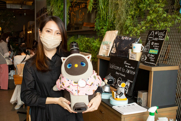 渋谷「PARK+」にLOVOT 約40体が集まる、閉店を惜しむ声　パートナーロボットがヒトと共に暮らす社会を提案