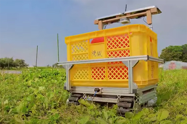 CuboRex 不整地も走行できる電動クローラユニット「CuGo」と一輪車での運搬をラクにする「電動化ねこ車キット」体験レポート