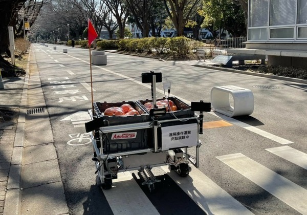 千葉の運搬台車を東京から遠隔操作　スマホアプリ「WARPNER」で低遅延・低コストを実現　CuboRex製「CuGoV3」を装着