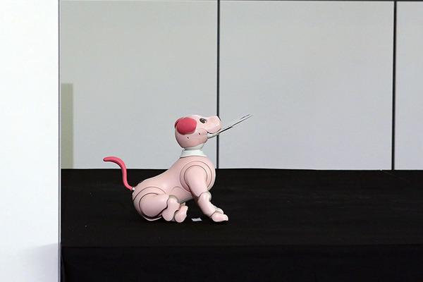 特別展「きみとロボット ニンゲンッテ、ナンダ?」約90種130点のロボットが集結　aiboからQuizKnockにアンバサダー任命証を授与　日本科学未来館