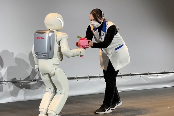 ありがとうアシモ！日本科学未来館で卒業セレモニー、20年を振り返る「THANK YOU ASIMO! ～未来館卒業おめでとう」