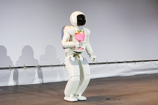 ありがとうアシモ！日本科学未来館で卒業セレモニー、20年を振り返る「THANK YOU ASIMO! ～未来館卒業おめでとう」