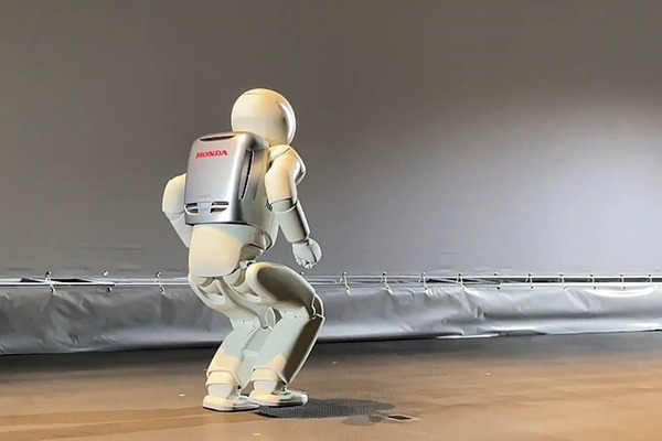 ありがとうアシモ！日本科学未来館で卒業セレモニー、20年を振り返る「THANK YOU ASIMO! ～未来館卒業おめでとう」