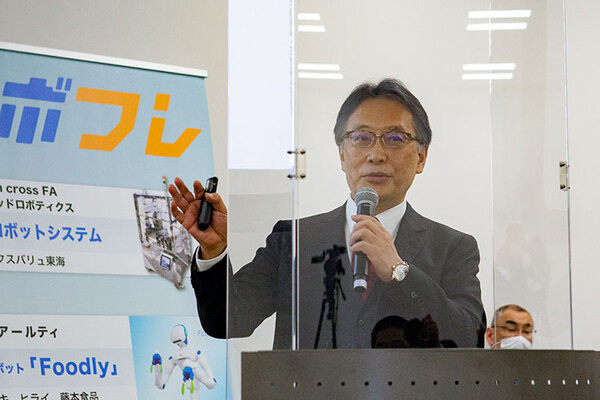 経産省が惣菜製造現場に「ロボットフレンドリー」導入を促進　惣菜盛付け現場にロボットと量子技術を正式導入、デモも公開