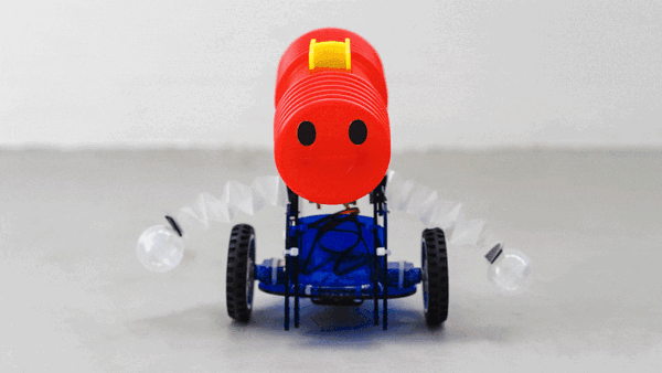 ユカイ工学「ユカイなピコハンロボットキット」を新発売！ピコピコハンマーがダイナミックに動作 2台でバトルも可能