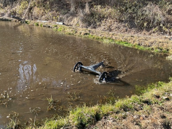 水田を走り回ってお米作りの重労働を削減 長野県発のアイガモロボ「ミズニゴール」実証実験、レンタル提供の予約を受付開始