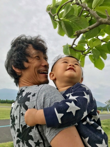 水田を走り回ってお米作りの重労働を削減 長野県発のアイガモロボ「ミズニゴール」実証実験、レンタル提供の予約を受付開始