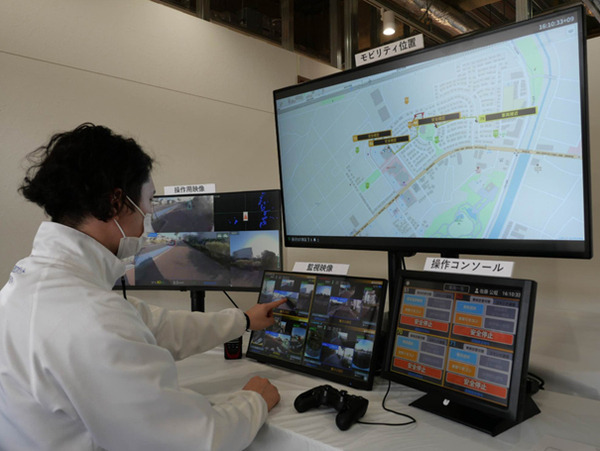 保安要員なしで自動配送ロボットが公道を走る パナソニック 完全遠隔監視・操作型での道路使用許可を取得