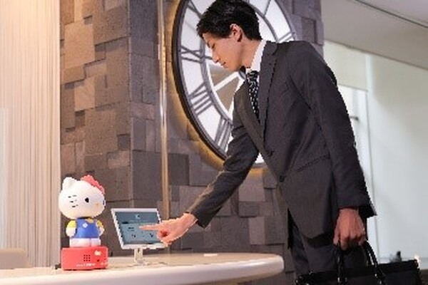 ロボコネクト対応「ハローキティロボット」を発表　受付や検温、子ども向けレク機能など提供　サンリオとNTT東日本がコラボ