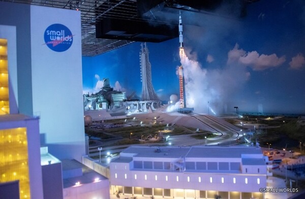 未来のロケットが目の前で打ち上がる！世界最大級の屋内型ミニチュアテーマパーク SMALL WORLDS TOKYOに新宇宙空港が開港
