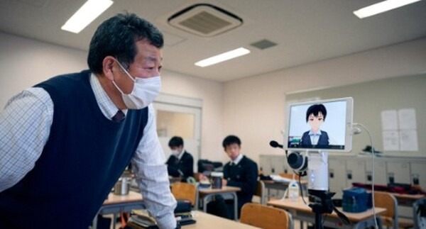 病気療養の子どもがアバターロボットで学校生活に参加！ 産官学で利用促進を目指す モデル拠点校ではメタバースも活用