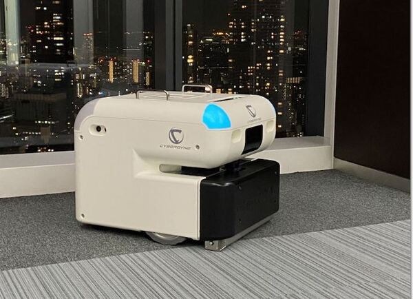 お掃除ロボット「CL02」とエレベーターが連動　複数フロアをロボットが清掃する実証試験を大阪ターミナルビルで実施