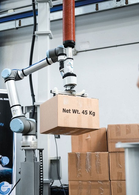 ユニバーサルロボットが「FOOMA JAPAN 2022」で展示するロボット陣を発表　高荷重ロボットリフトや不定形物の把持ハンドなど