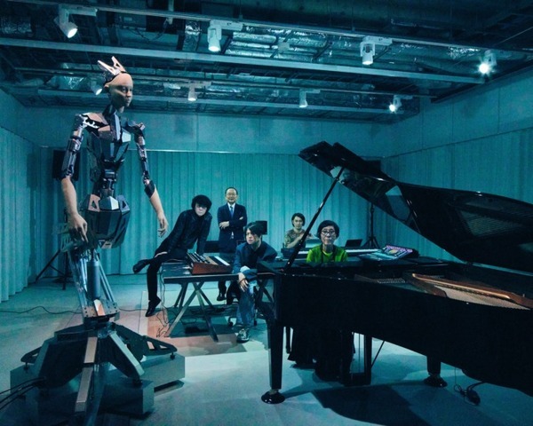 大阪芸術大学 アンドロイドと音楽を科学するラボラトリー「AMSL」を開設 最先端アンドロイド「オルタ４」との記念コンサートを実施