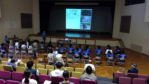 約200人が参加！学生と地元住民がロボットを使って海岸のごみを拾う「海ごみゼロ！ロボットビーチクリーン」