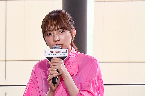 元 乃木坂46の新内眞衣さん「宇宙スタジオで生放送してみたい！」日本科学未来館の浅川館長とトーク共演、あの最新技術も体験