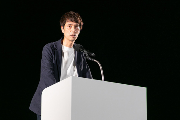 【動画】横浜「動くガンダム」、台場・福岡・上海、4体の実物大ガンダムが共演　音と光の壮大なコラボ演出を世界初公開！