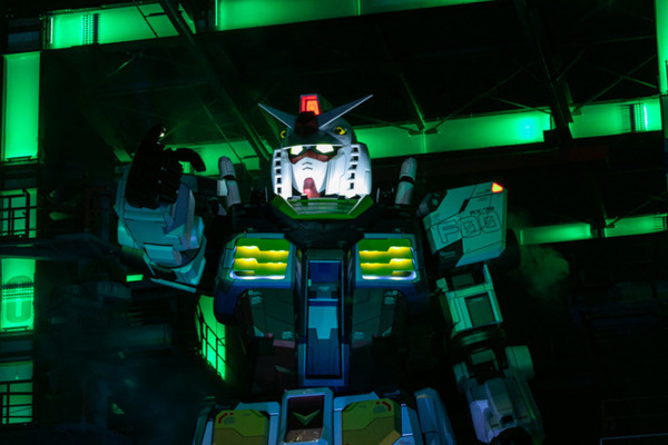 【動画】横浜「動くガンダム」、台場・福岡・上海、4体の実物大ガンダムが共演　音と光の壮大なコラボ演出を世界初公開！
