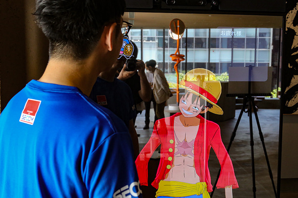 セコム「AIルフィ」と念願の会話体験、高度な音声合成技術にビックリ！『Meet the “ONE PIECE”』は巨大ガシャが大人気