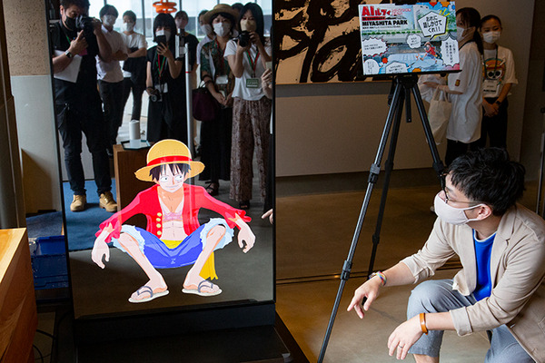 セコム「AIルフィ」と念願の会話体験、高度な音声合成技術にビックリ！『Meet the “ONE PIECE”』は巨大ガシャが大人気