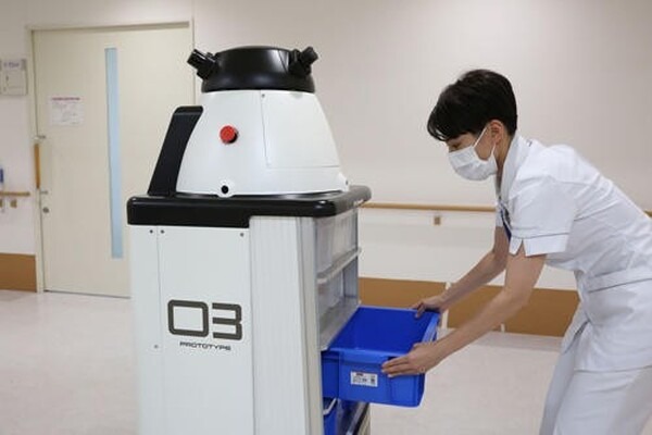 藤田医科大学病院 自動配送サービスロボットの実証実験　川崎重工業とSEQSENSEと協業、3D LiDARと自律走行制御を導入