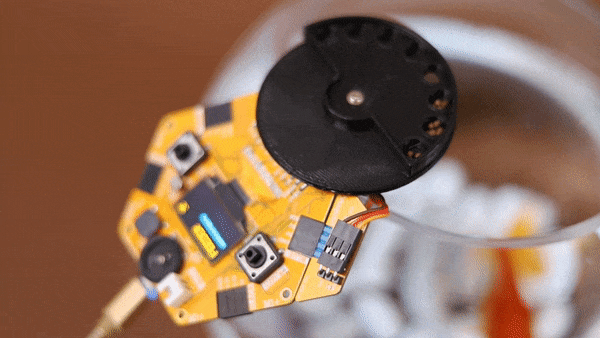 ドラッグ＆ドロップでIoT電子工作！スリランカ初のマイコンボード「マジックビット」Makuakeで952%を突破