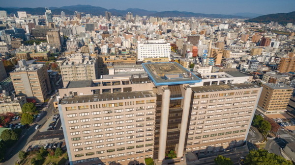 岡山大学病院が「ロボット支援下肝切除術」「ロボット支援下総胆管拡張症手術」を開始　新たな保険適用に伴い