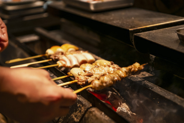 「やきとり嶋家 南麻布」日本酒ソムリエAI「KAORIUM」を導入 Z世代へにむけてペアリングと酒場文化の継承を目指す