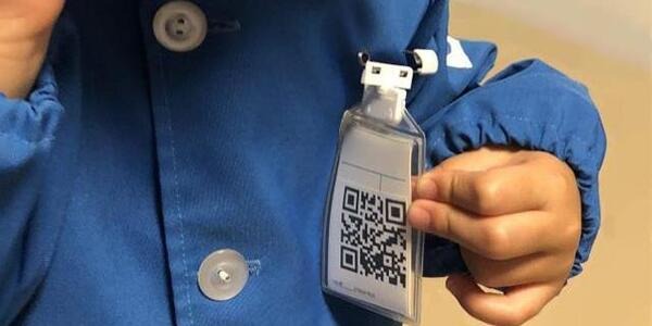 園児の置き去り防止アプリ「QRだれドコ」にバスでの点呼機能を追加　バス置き去り事故防止に　保育園・幼稚園は原則無償