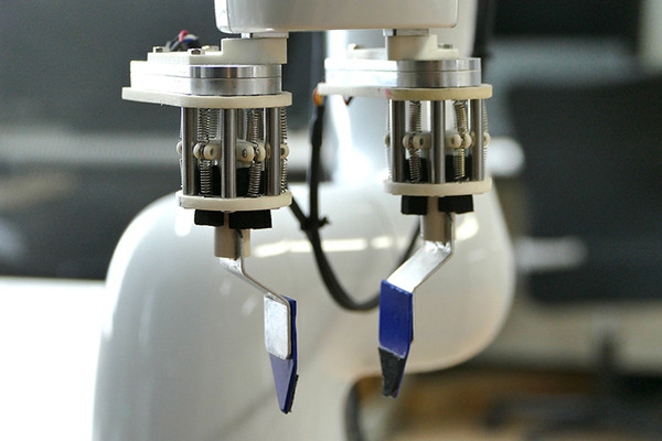 近接覚でロボットの進化を狙う「Thinker」創業　阪大・小山氏と元ATOUNメンバーがつかみとる未来は?