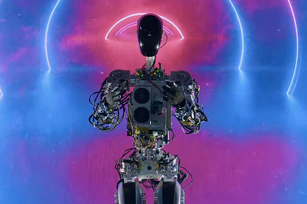 テスラが人型汎用AIロボット「オプティマス」試作機の稼働デモを初公開　イーロン・マスク氏が描くヒューマノイドの未来とは