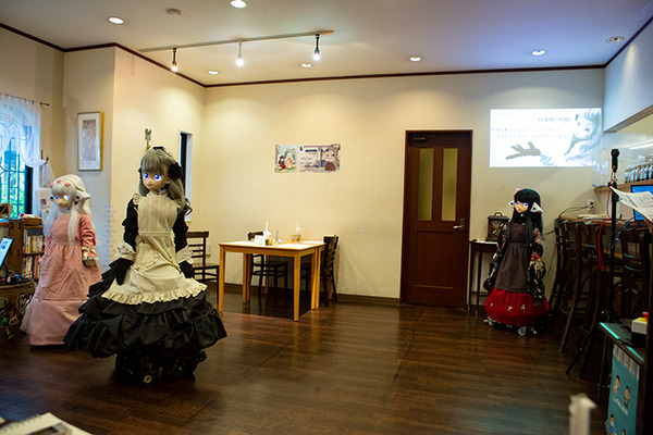 【速報】美少女ロボット3姉妹による「メイドロボカフェ」が期間限定でOPEN　アパートの一室から始まった夢への挑戦　MaSiRoプロジェクト