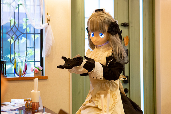 【速報】美少女ロボット3姉妹による「メイドロボカフェ」が期間限定でOPEN　アパートの一室から始まった夢への挑戦　MaSiRoプロジェクト
